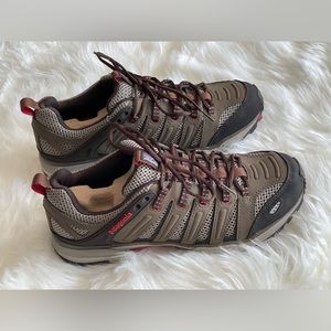 Men’s Brand New Patagonia Hiking Shoes size US 9.5